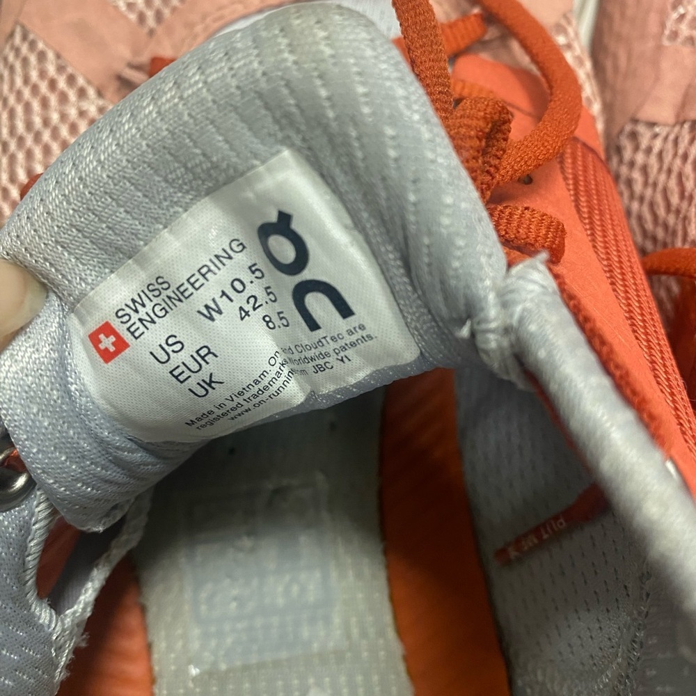 On Running Women’s Cloudflyer Shoes Ginger/White Size 10.5 - Picture 11 of 11
